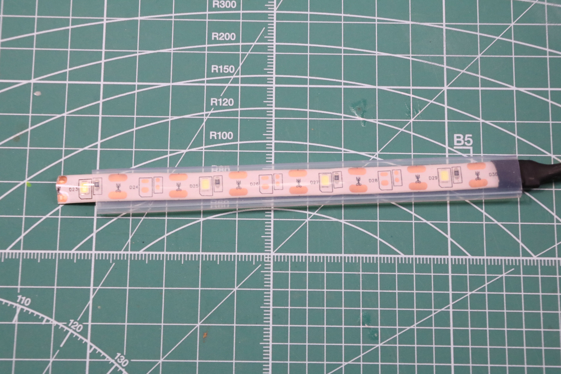 角形シリコンチューブでカバーした状態