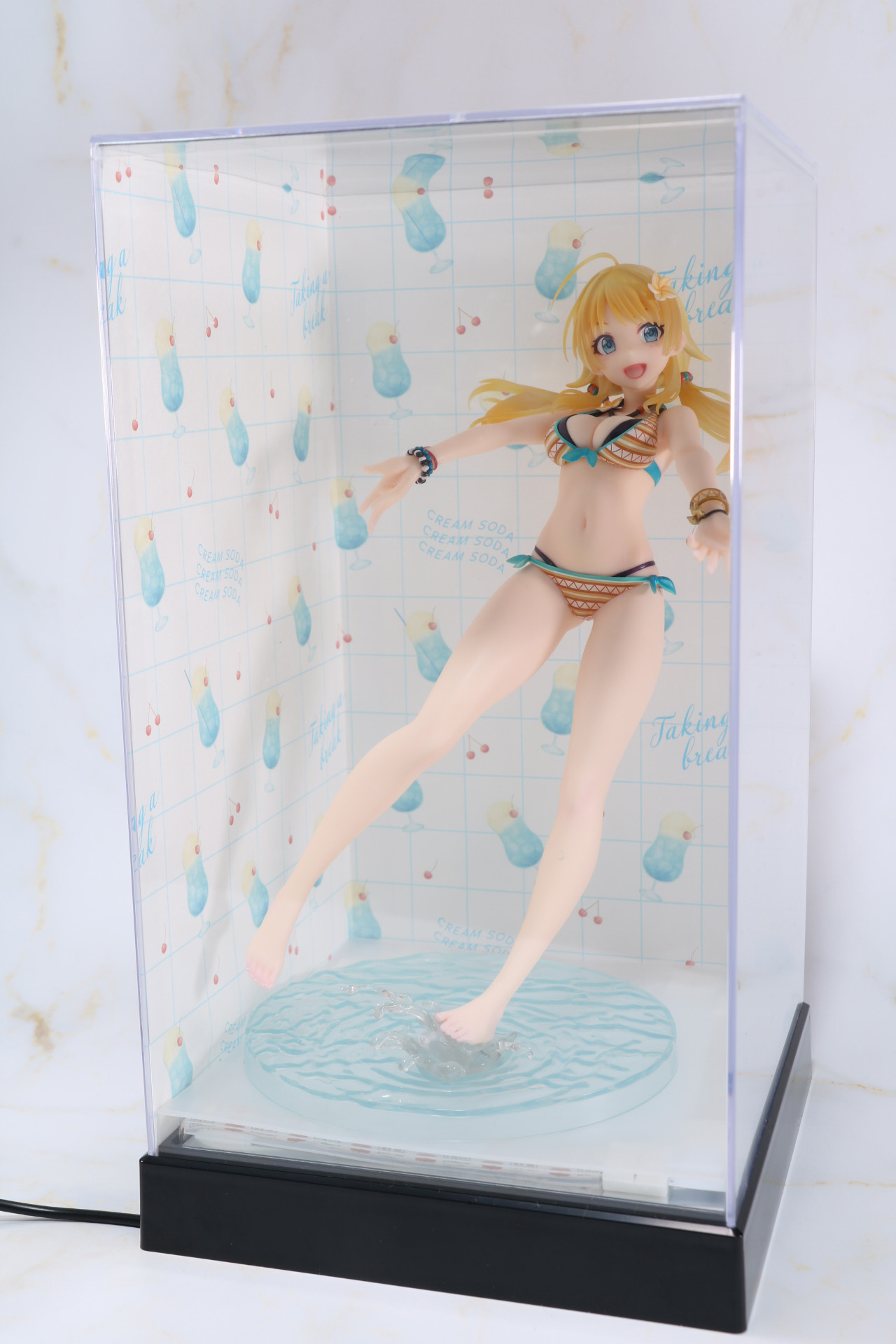 「アイドルマスター シャイニーカラーズ 夏に恋するピチカート！ 八宮めぐる」をディスプレイ