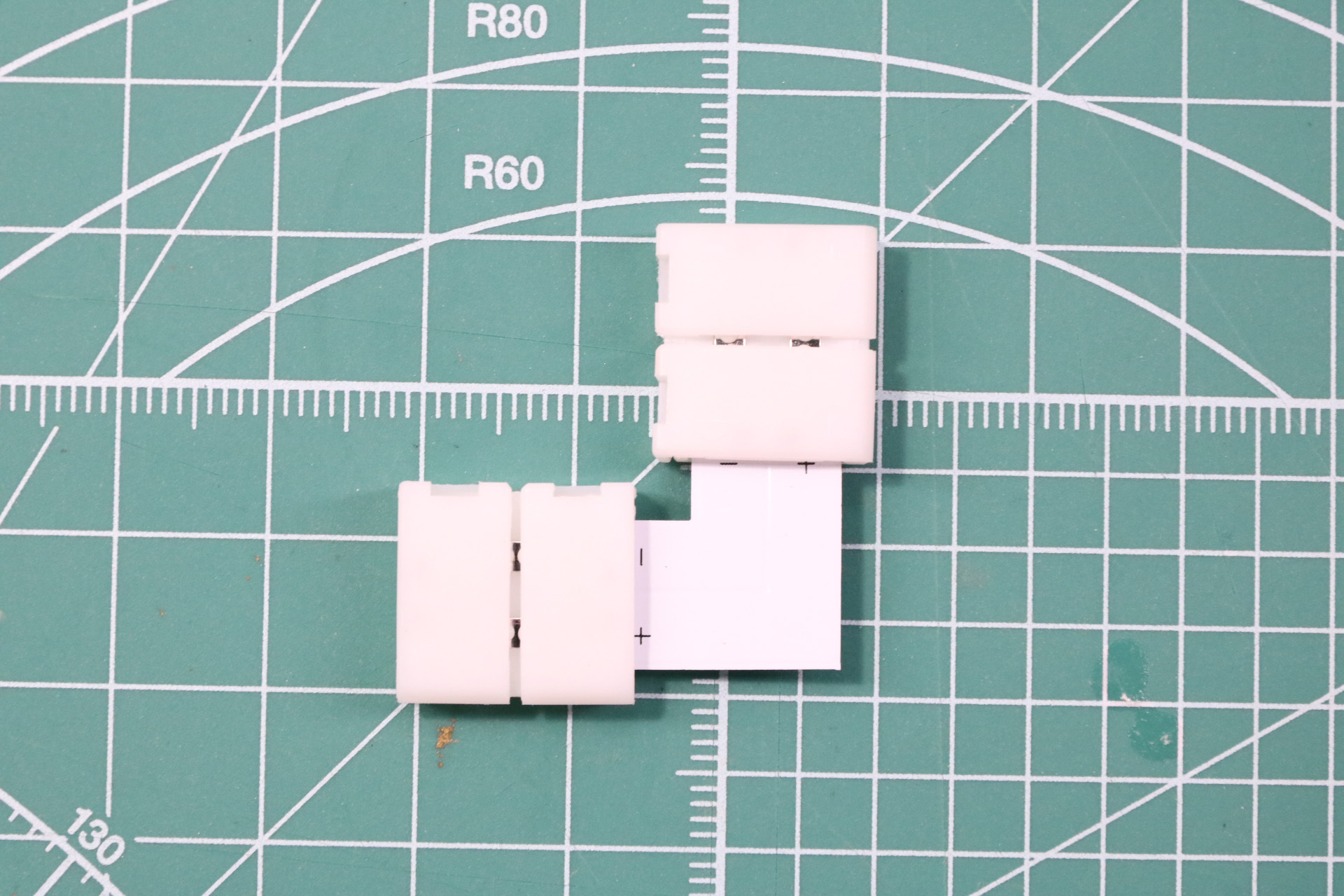 10mm2芯のL字コネクター基盤