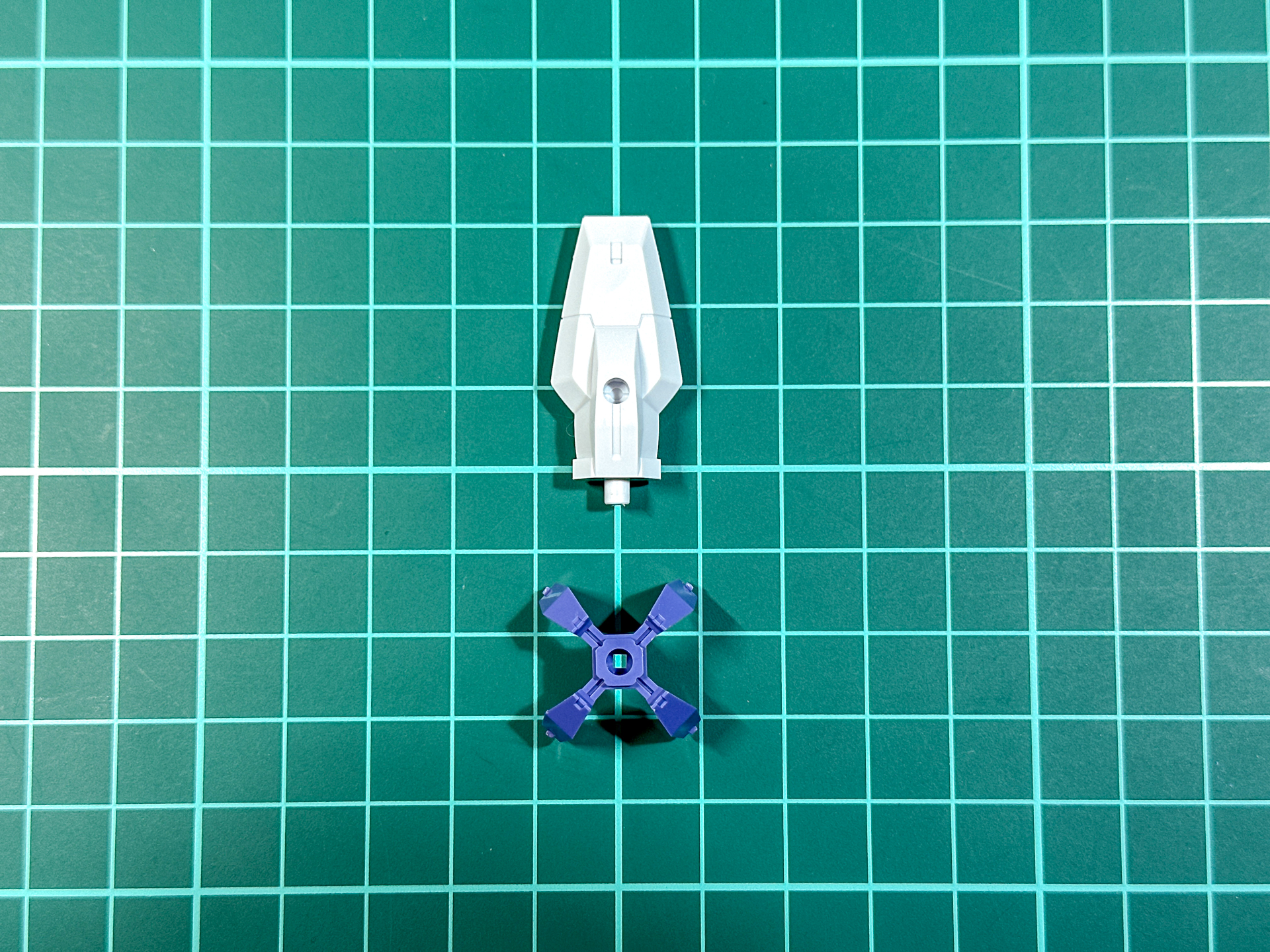 シールド型ロイロイは2パーツ構成となります。