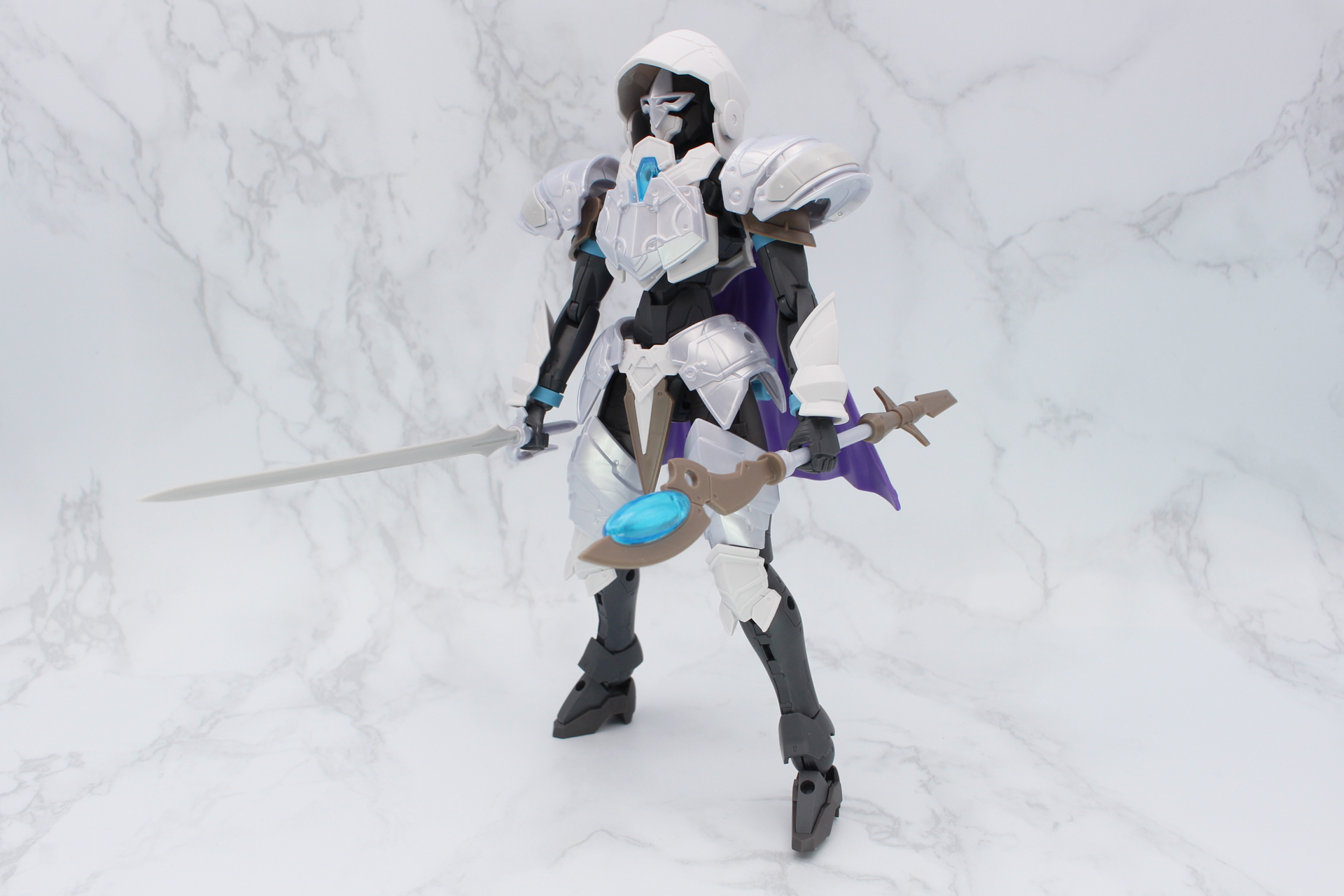 武器を装備したリーベルエンチャンター