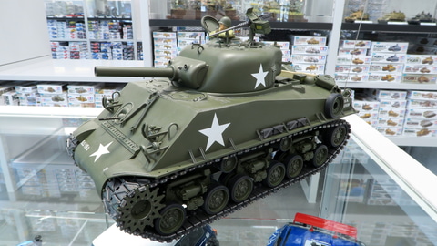 1/16M4シャーマンと砲塔旋回ユニット 1/16M4シャーマンと砲塔旋回ユニット 1/16M4シャーマンと砲塔