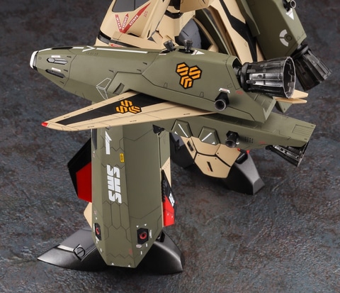 VF-19EF/A バトロイド イサム・スペシャル マクロスF 新品未組立 VF-19EF/A バトロイド イサム・スペシャル `マクロスF