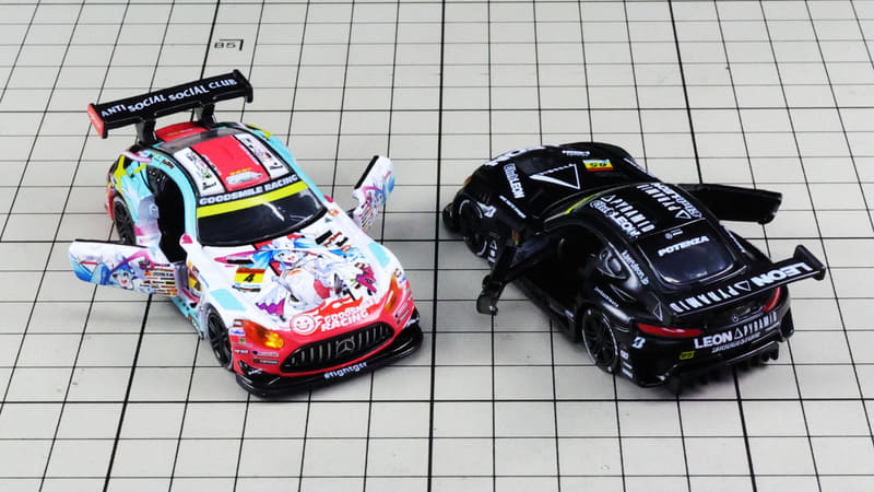 アクション：左右ドア開閉