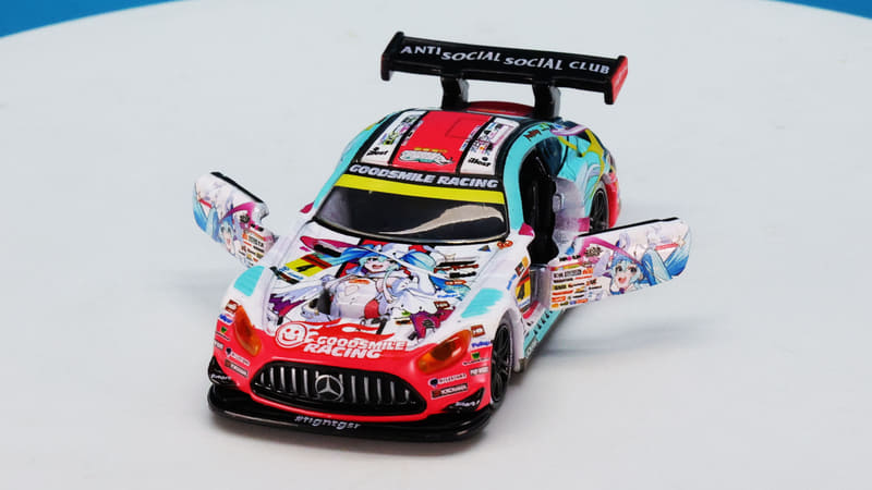 左右ドア開閉のアクションを持っています