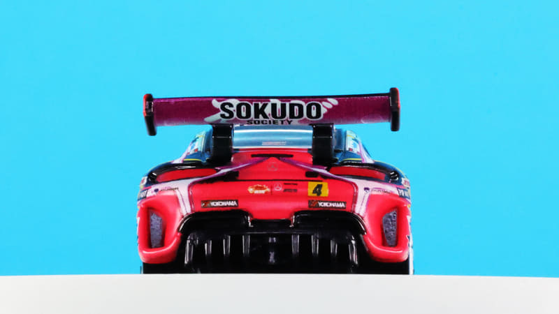 そのウイング裏にもきっちりとプリントがされています