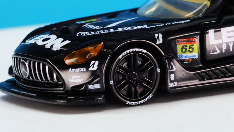 ホイールもシャープに再現しています