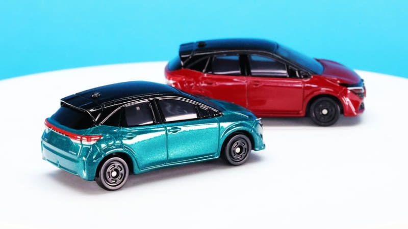 バイオレットカラーは光の当たり具合でその色合いが変化します