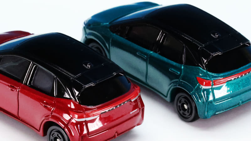 クルマのサイドのキャラクターラインも浮かび上がります