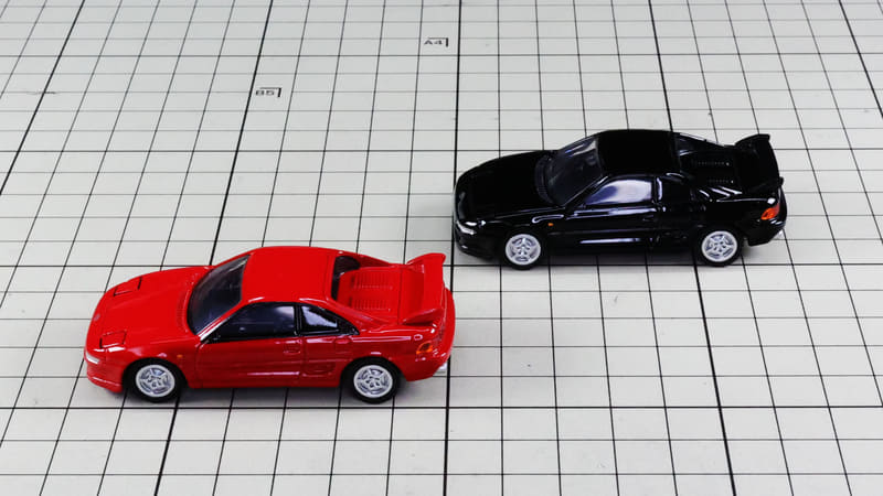 サイド：性能の高そうなスタイリング！