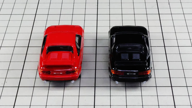 リア：ドライバーの後ろにエンジンフードがある！