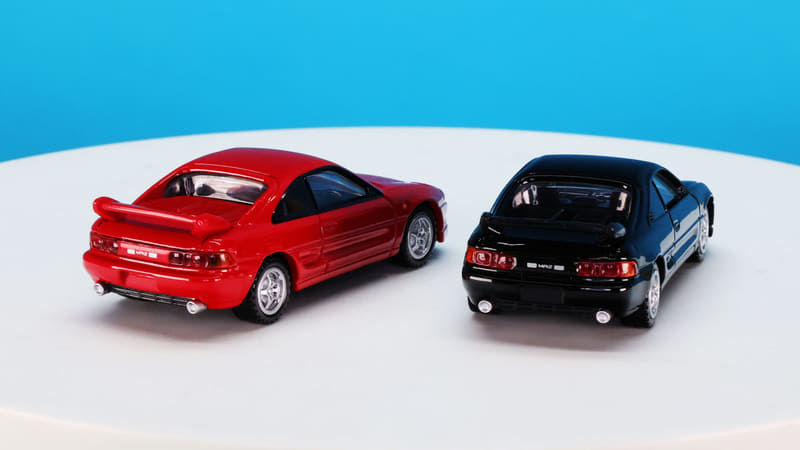 クルマの中央に置かれたエンジンでリアにトラクションを集中！