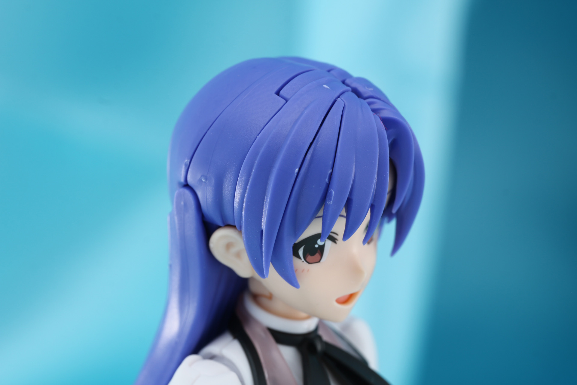 髪飾りなしの髪パーツも選択して組み立てることができる