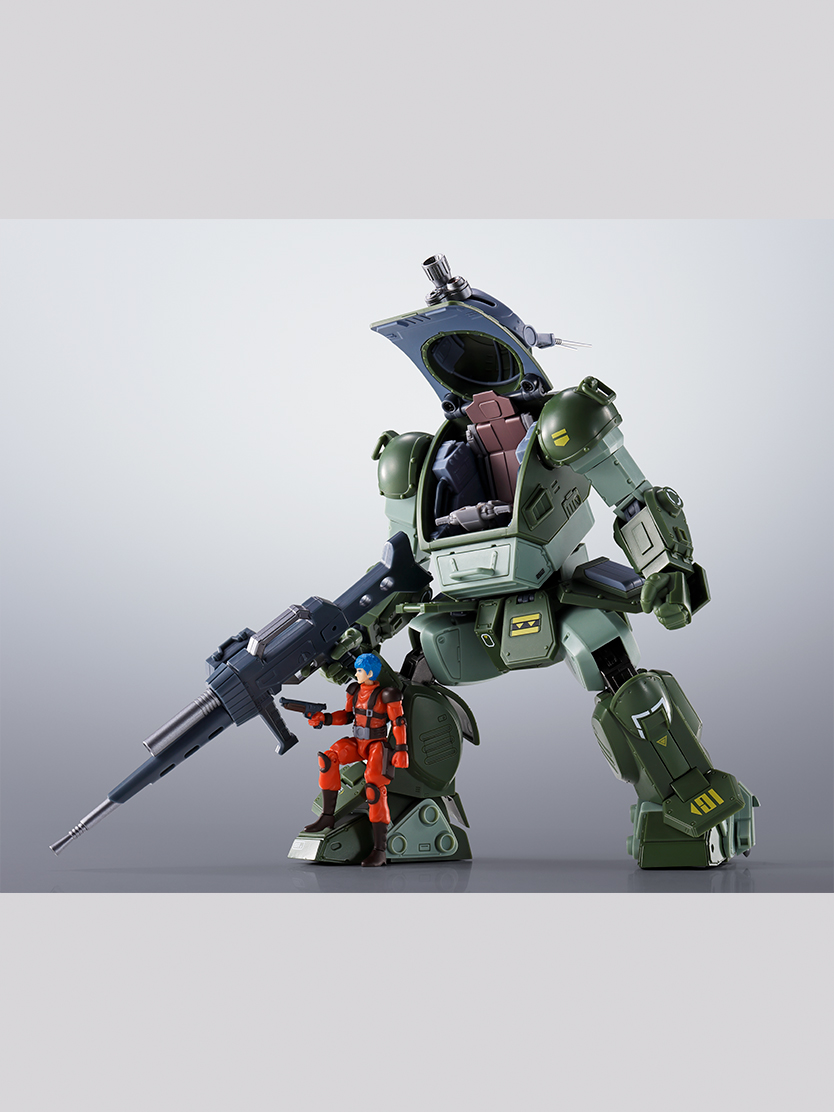 「キリコ」アクションフィギュアには「アーマーマグナム」を持った右手首パーツも付属