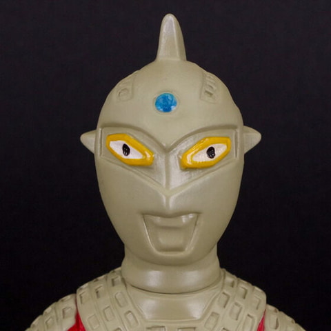 ウルトラセブン」に登場するウルトラセブンや怪獣たちが昭和