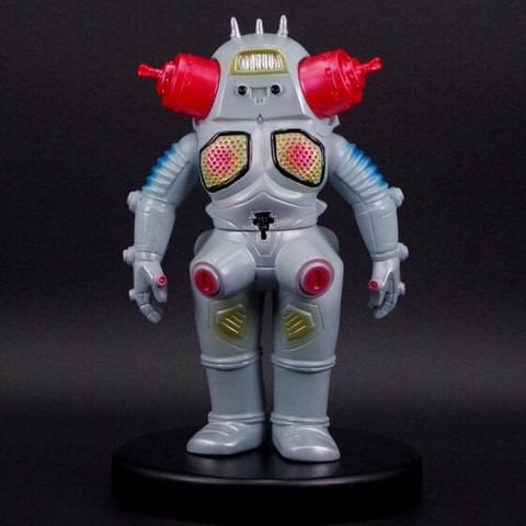 ウルトラセブン」に登場するウルトラセブンや怪獣たちが昭和