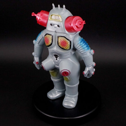 ウルトラセブン」に登場するウルトラセブンや怪獣たちが昭和