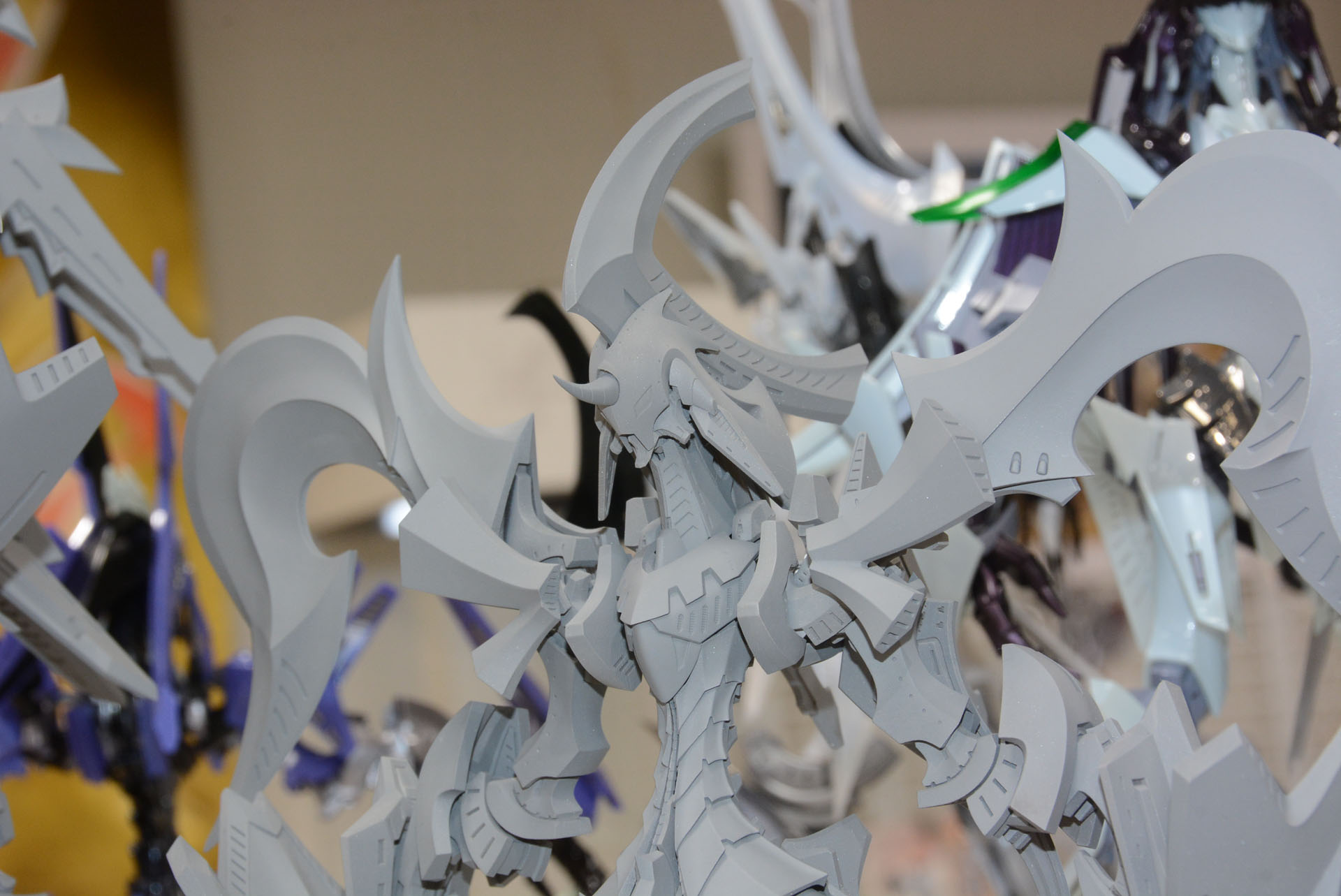 頭頂部の形状が異なる