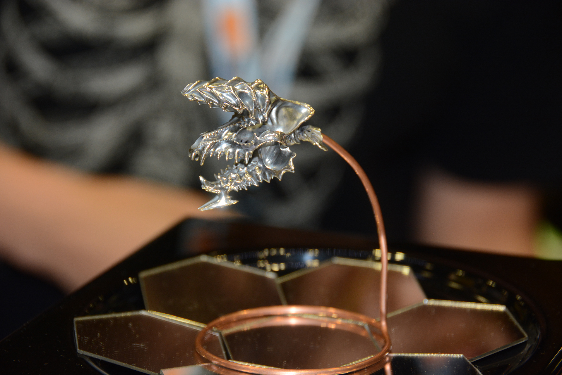 実際に販売されたジンオウガのペンダント