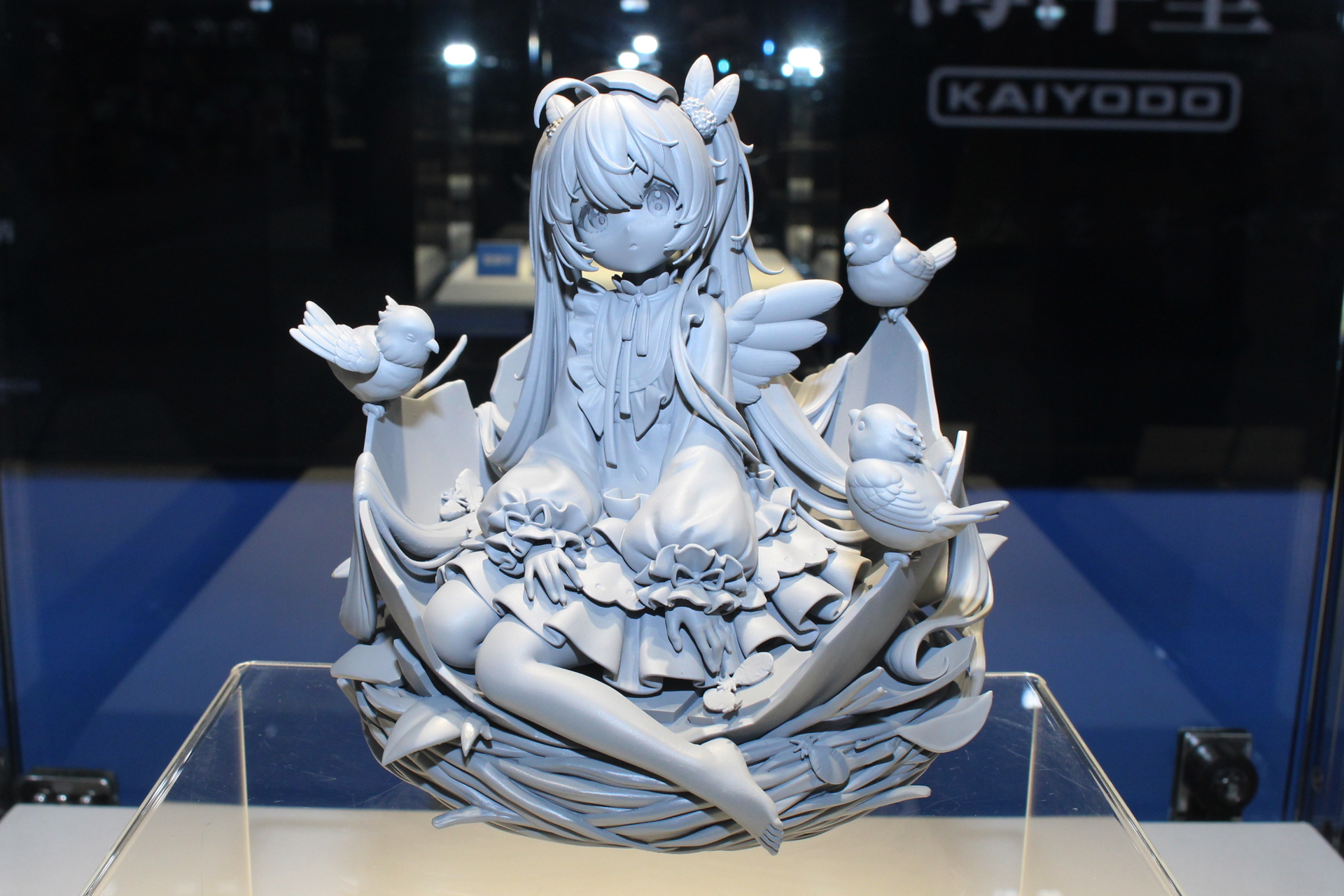 「初音ミク 小鳥Ver.」。発売日、価格未定。原型制作は村井太郎氏