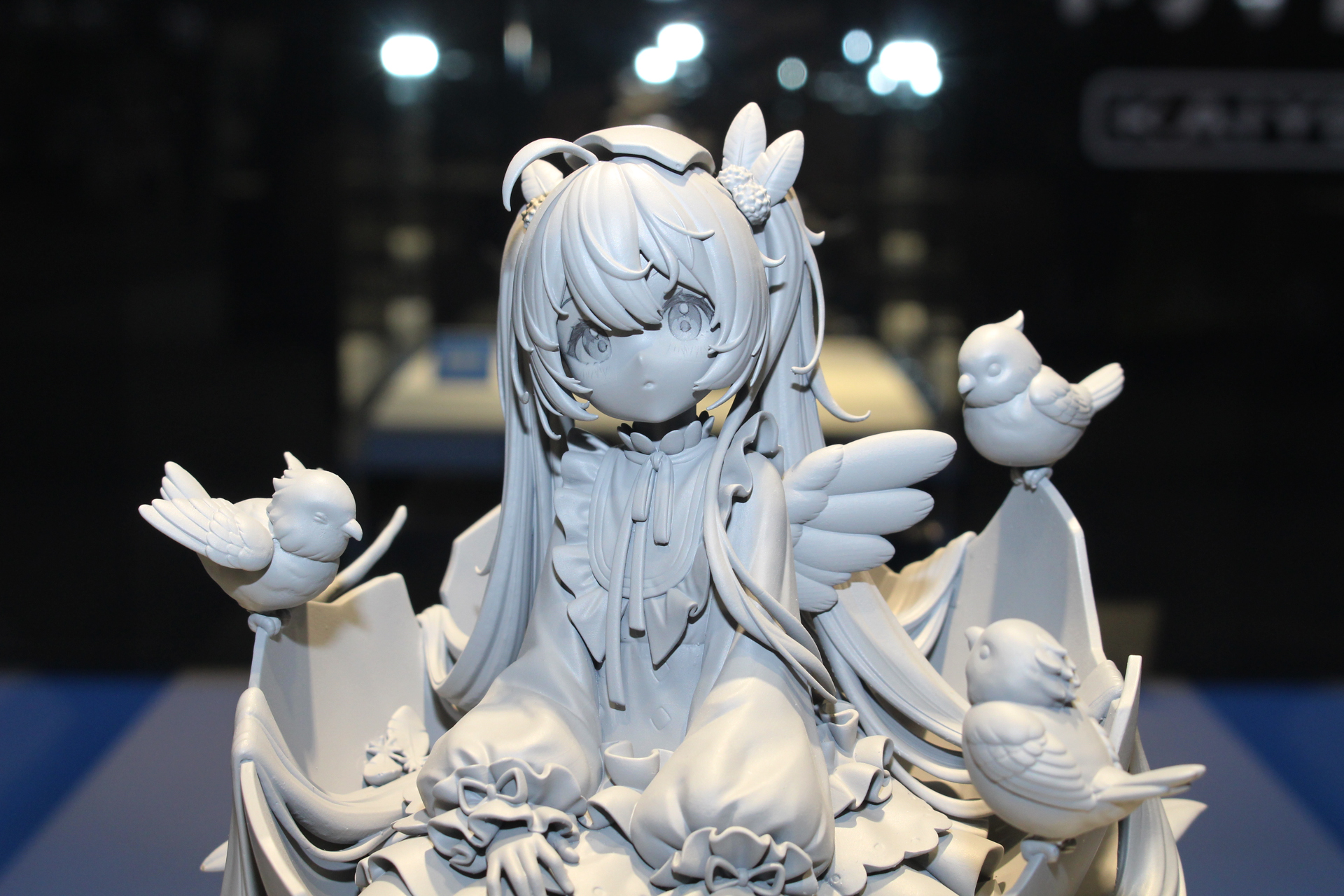 「初音ミク 小鳥Ver.」。発売日、価格未定。原型制作は村井太郎氏