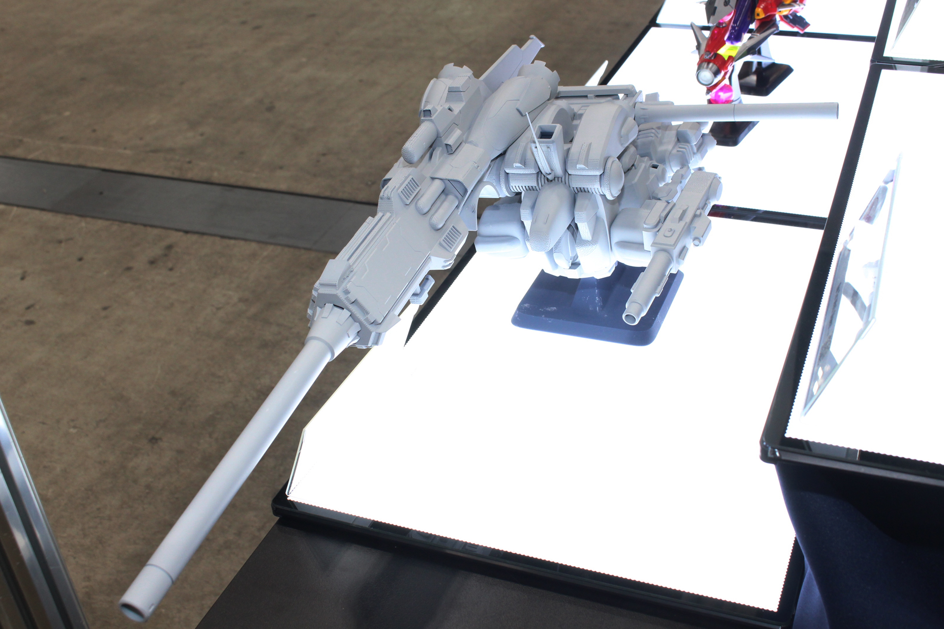 「TR-01 Hector」。2025年内発売予定