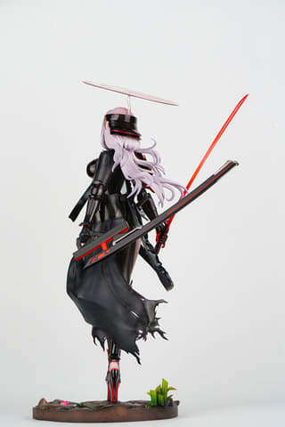 「勝利の女神:NIKKE」SEC+カード「紅蓮:ブラックシャドウ」 勝利の女神:NIKKE」より「紅蓮」がブラックシャドウの姿で