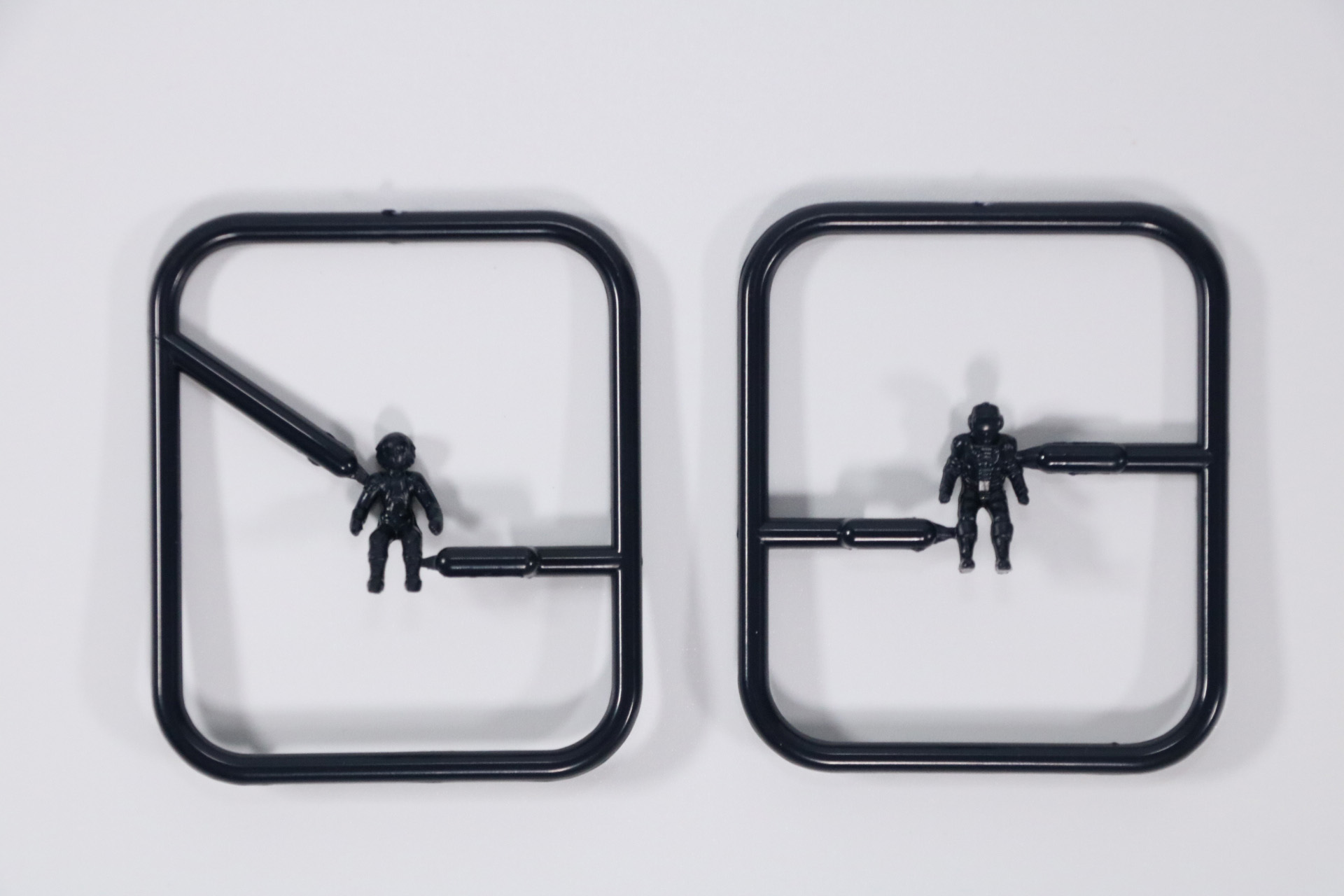 パイロットフィギュア、バネ