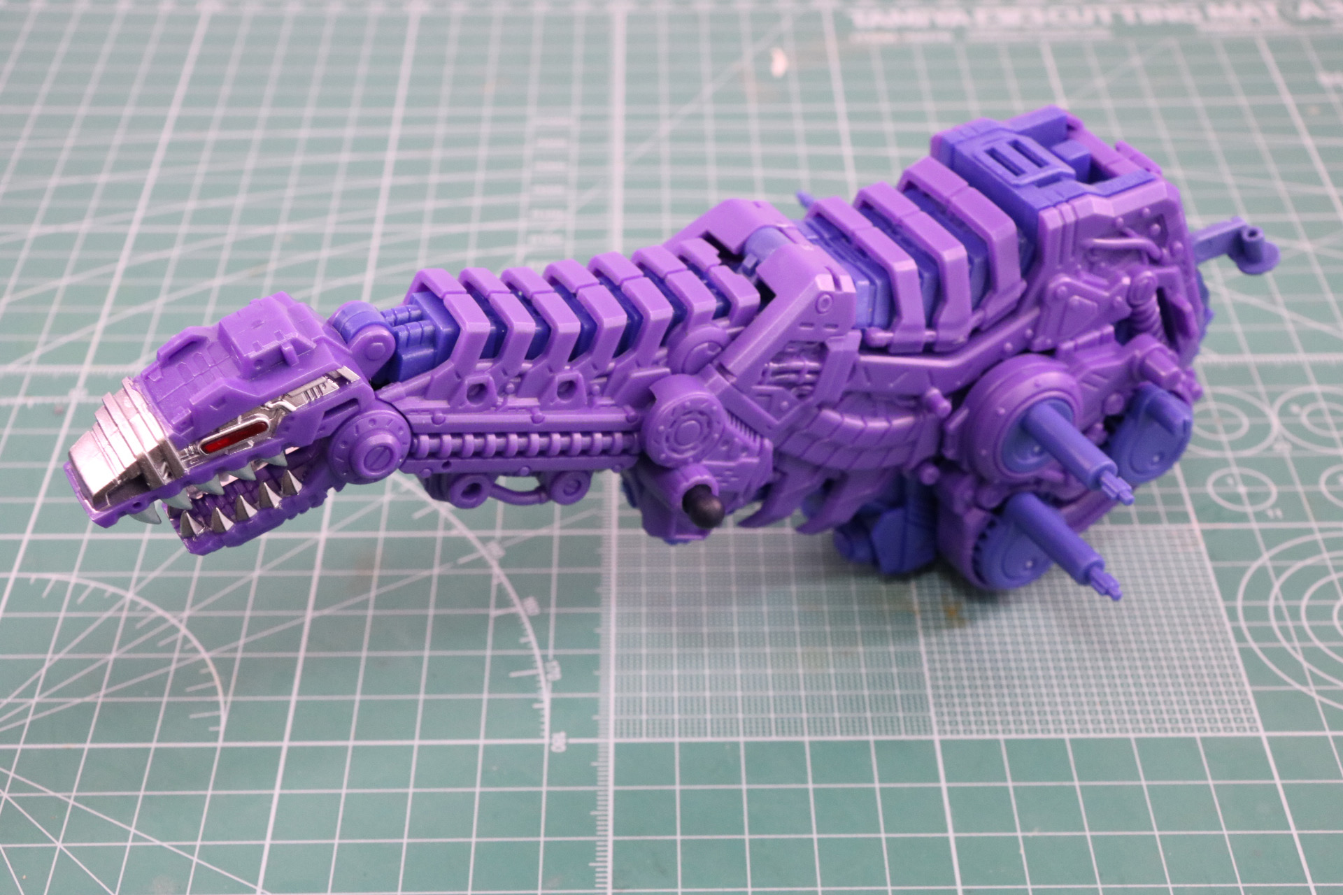 頭部、首部、胴体部の組み立て