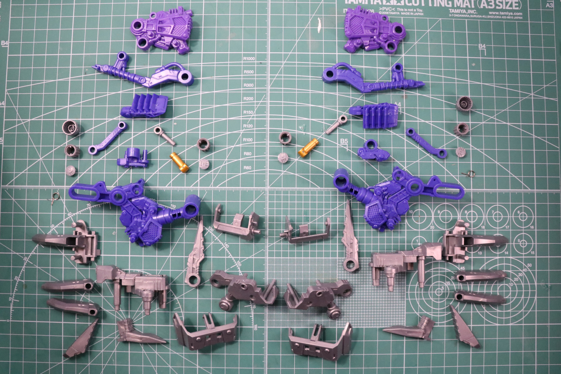 脚部の組み立て