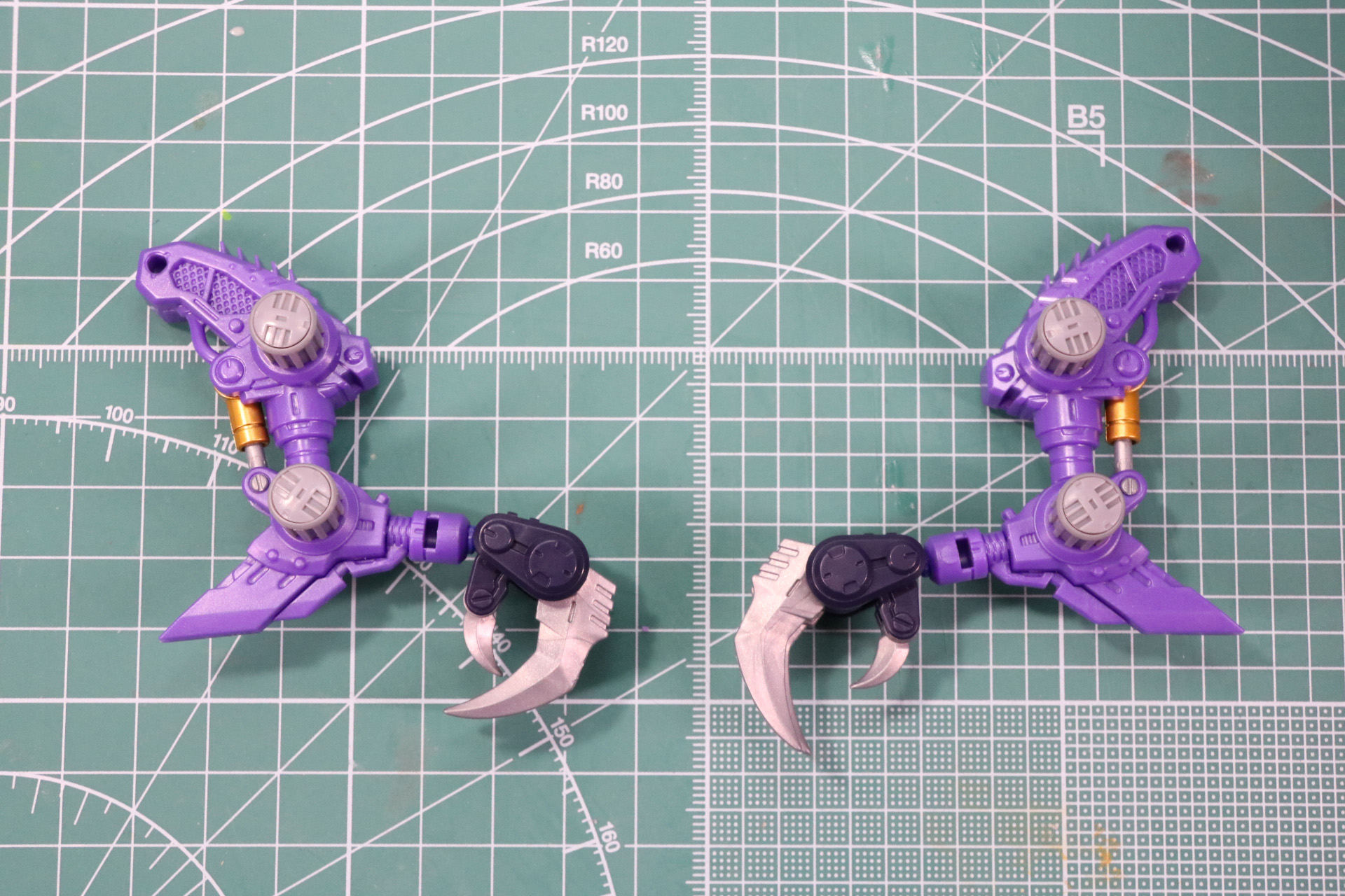 腕部の組み立て