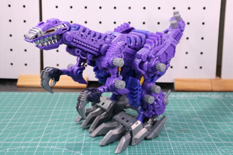 レビュー】ゾイド「AZ-09 ジェノザウラー」レビュー 濃密な