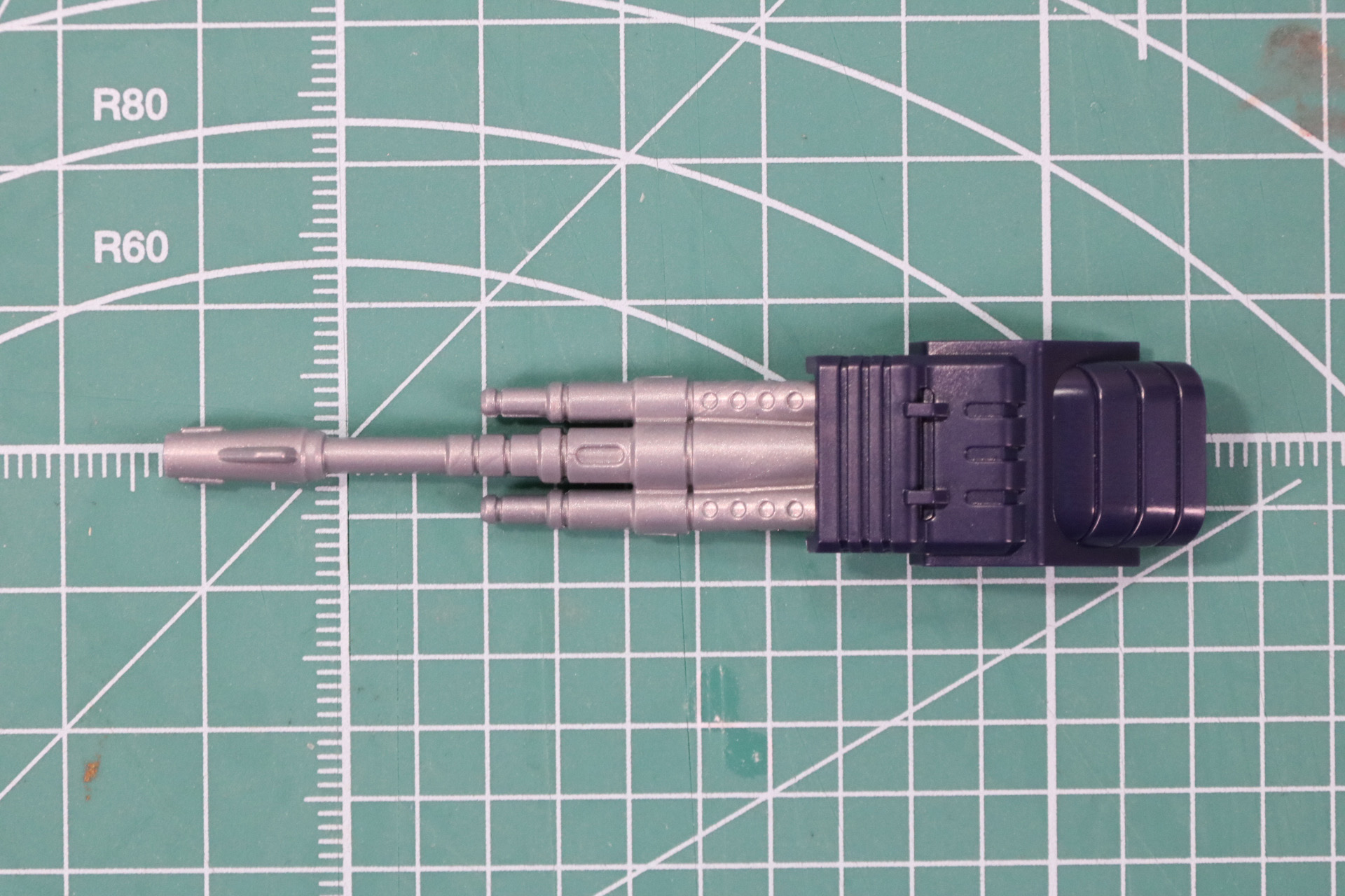 レイヴン仕様のレーザーガン組み立て