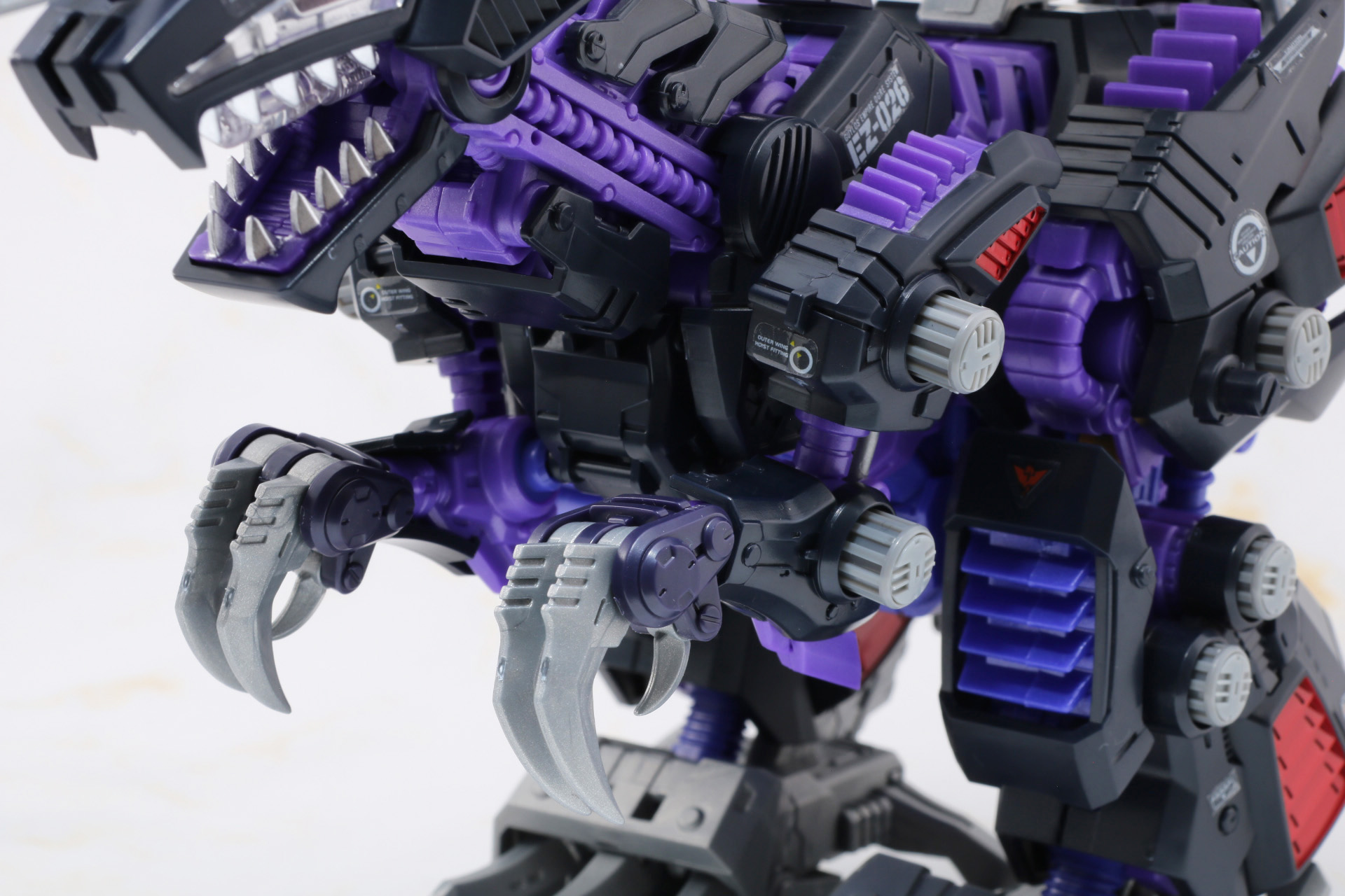 腕部もフレキシブルに可動