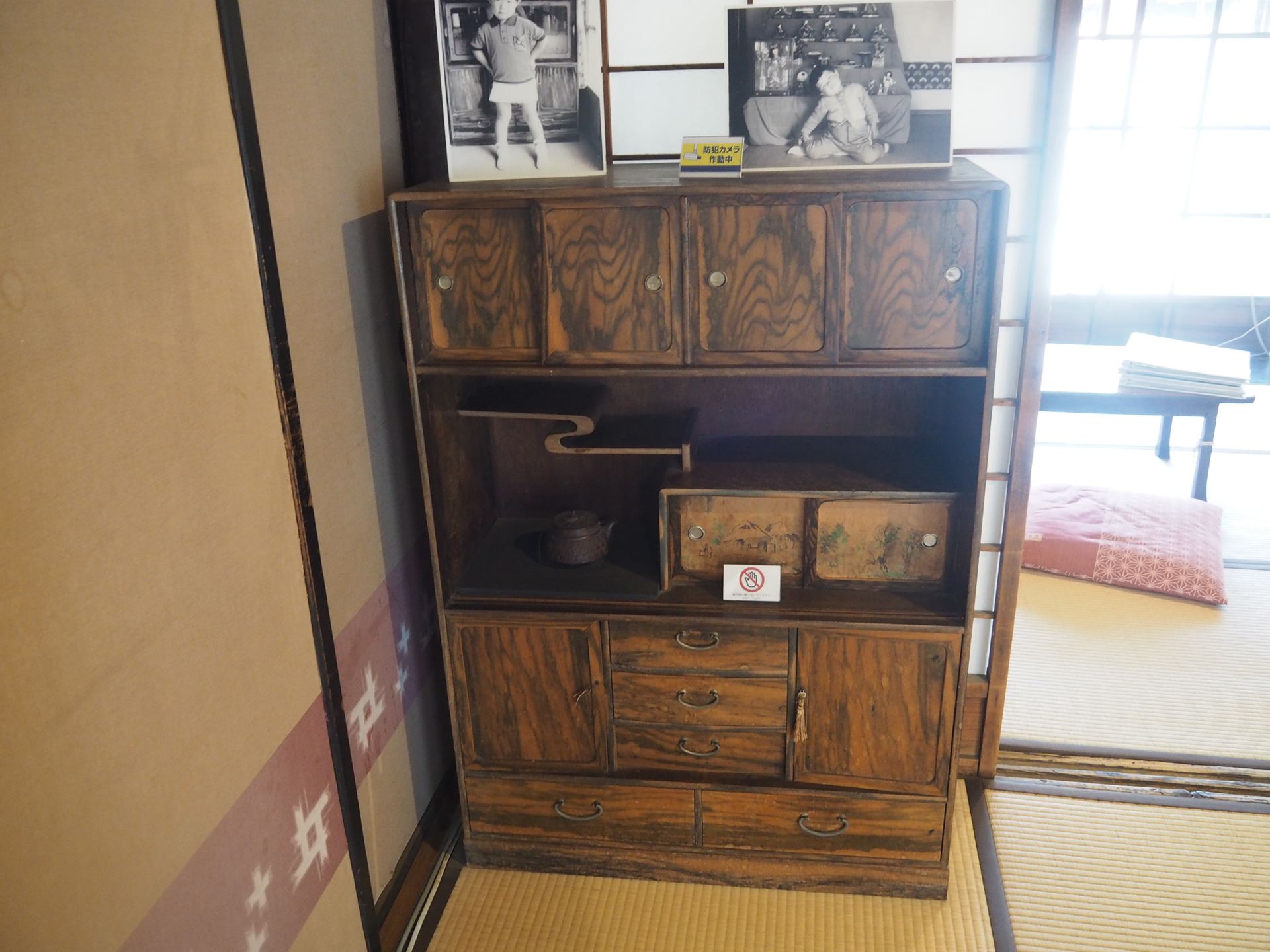 暮らしのギャラリーの展示。昭和30年代～40年代の富岡製糸場の社宅の暮らしぶりを伝える展示である