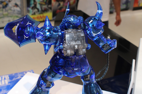 【限定版】グフ　クリアカラー 1/100 MG MG 1/100 グフ Ver.2.0 [クリアカラー] − 商品情報｜THE GUNDAM