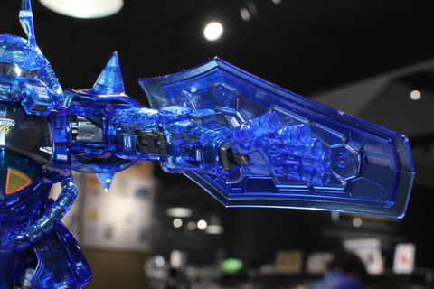 特別企画】「MG 1/100 グフ Ver.2.0 [クリアカラー]」発売！ ツートン