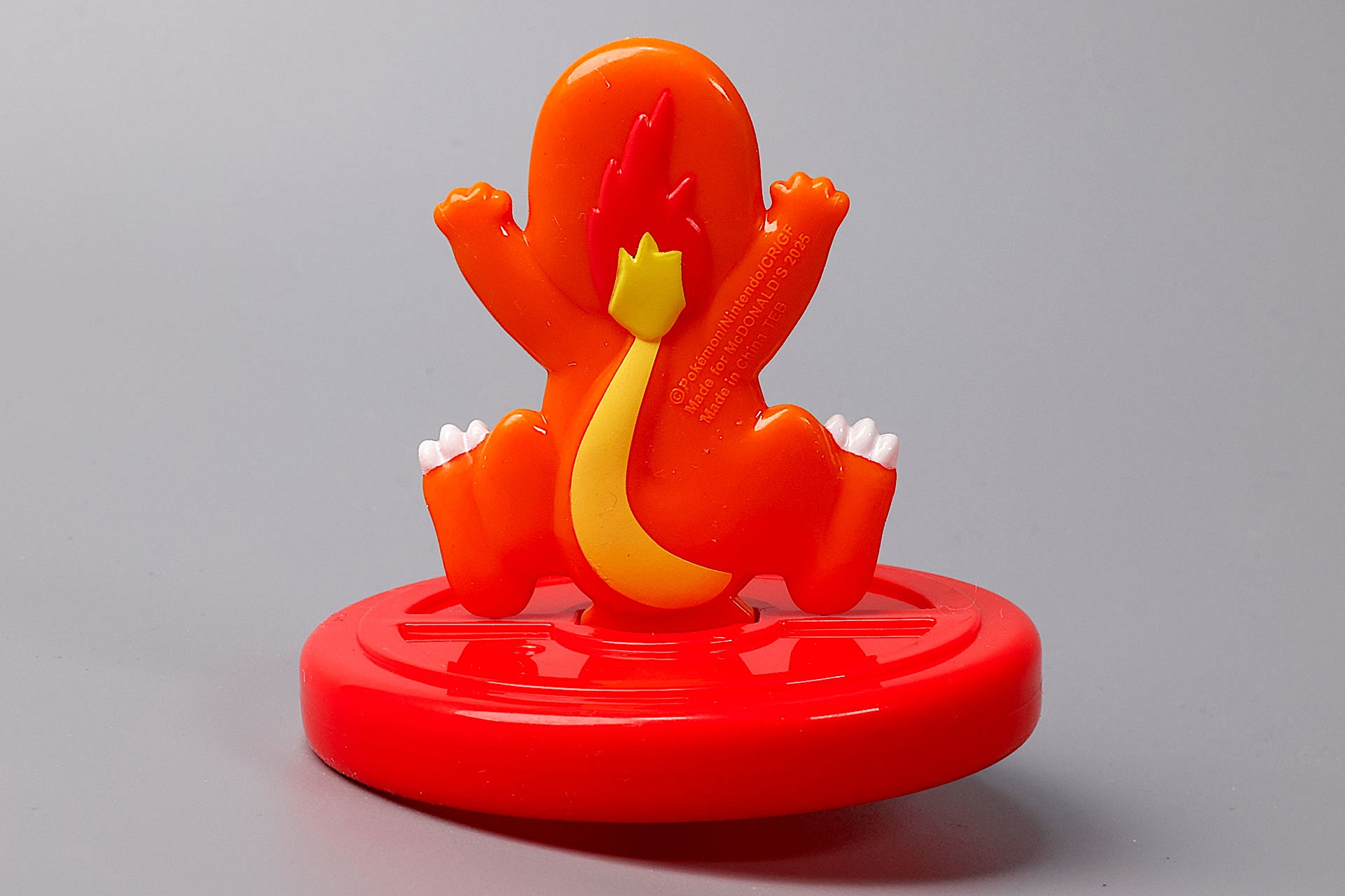 背面側にも絵が描かれている