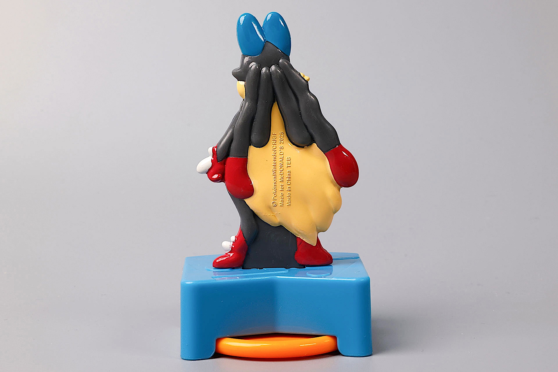 背面側からディスクを押し出す