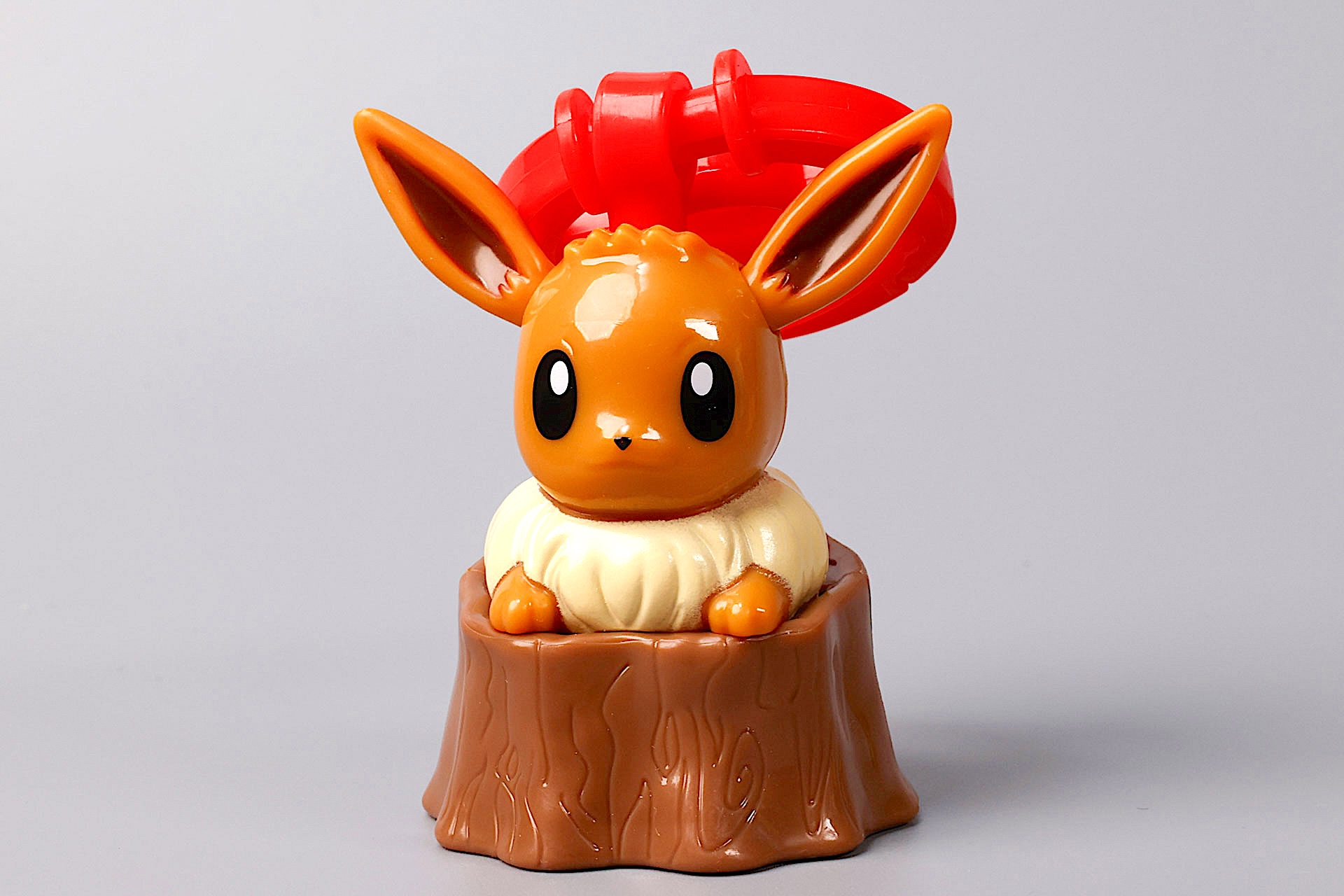 イーブイのフィギュア部分は艶やかだ