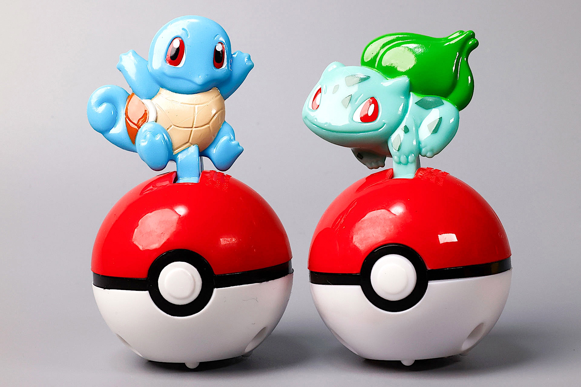 モンスターボールをモチーフにしたおもちゃも用意されている