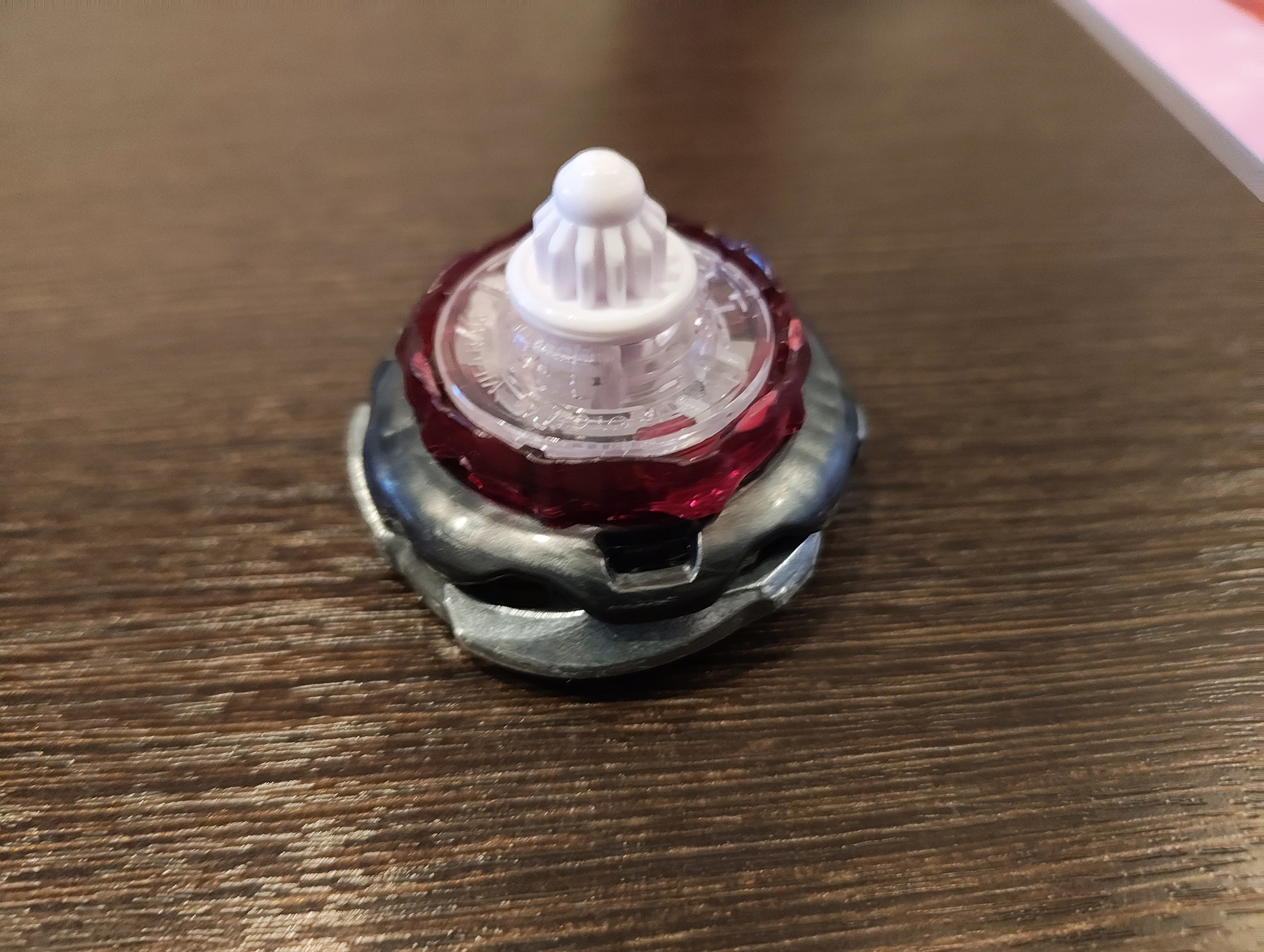 ラチェットは円形に近い形状の「9-60」を装着、ビットは最近お気に入りの「B(ボール)」を組み合わせて筆者のカスタム「ウィザードアークB9-60B」の完成だ