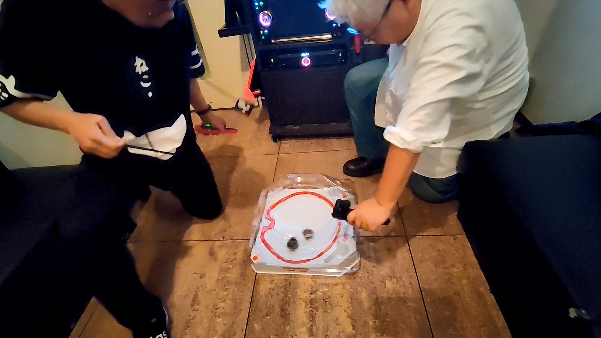 今回は「コート・ダジュール 目黒駅西口店」で心ゆくまで「BEYBLADE X」の対戦を楽しんだ