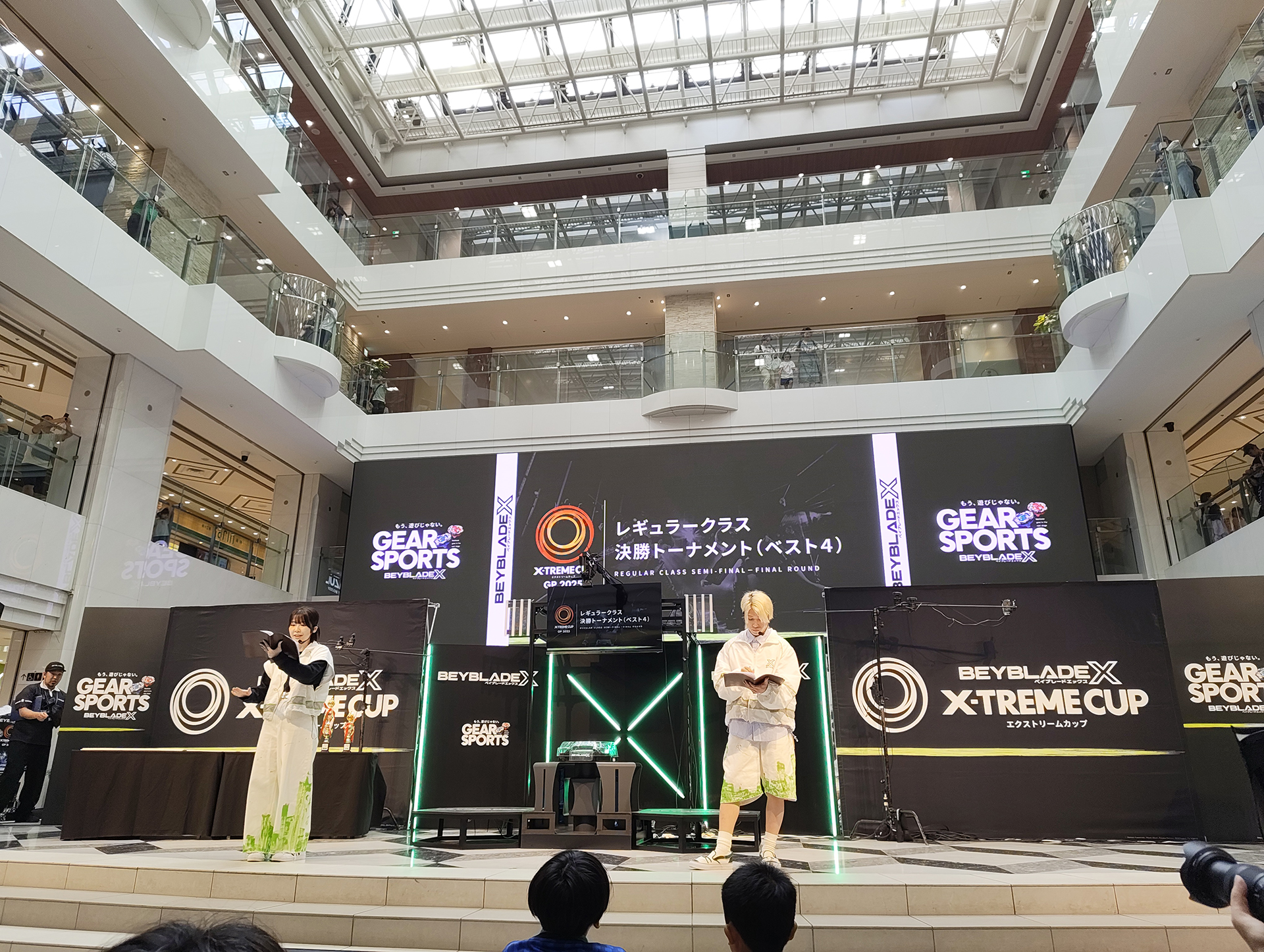 会場の池袋・サンシャインシティ噴水広場