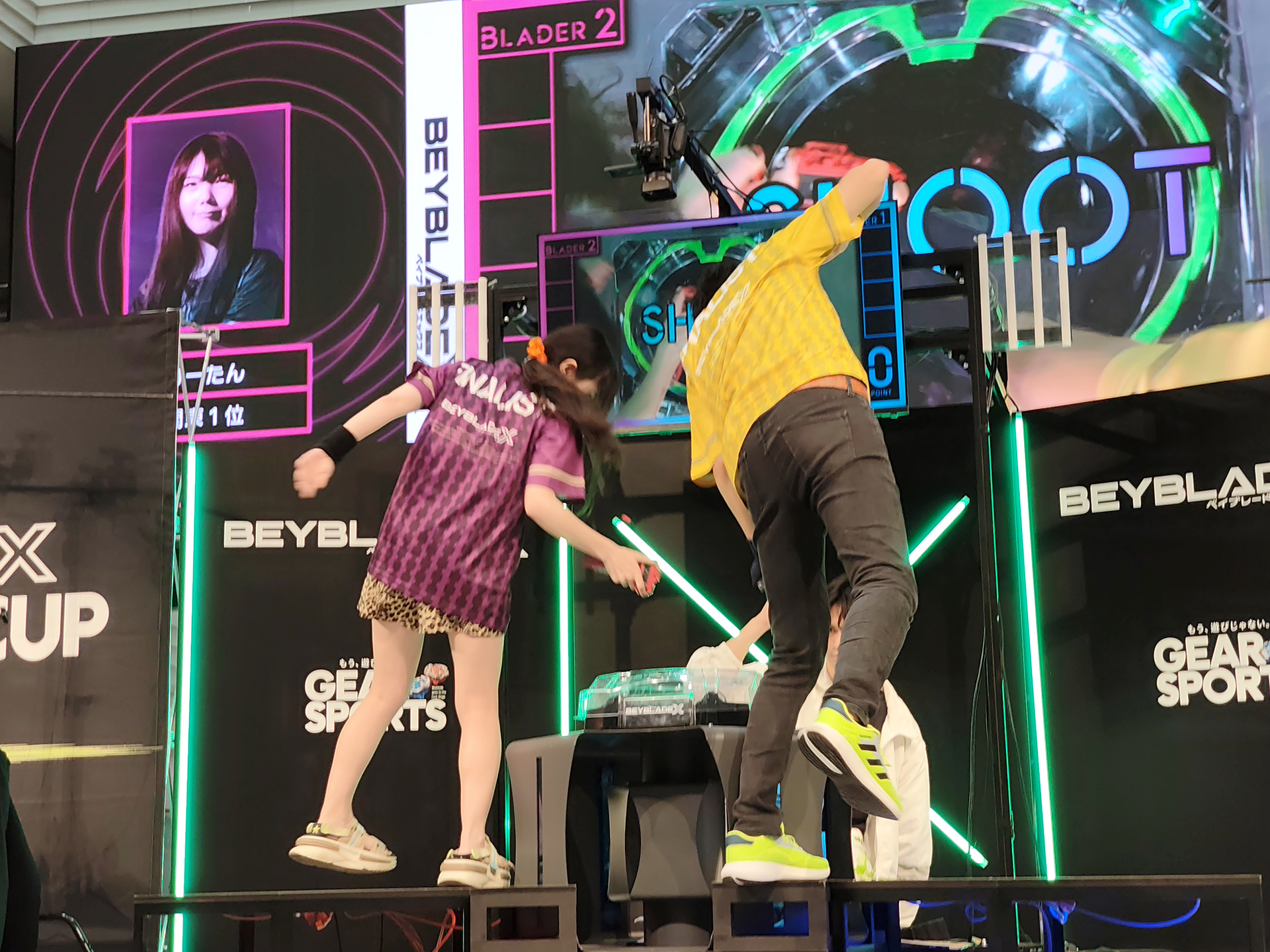 決勝戦は関東予選1位のひーたんと東北・北海道予選1位のおまんじゅうキングの決戦