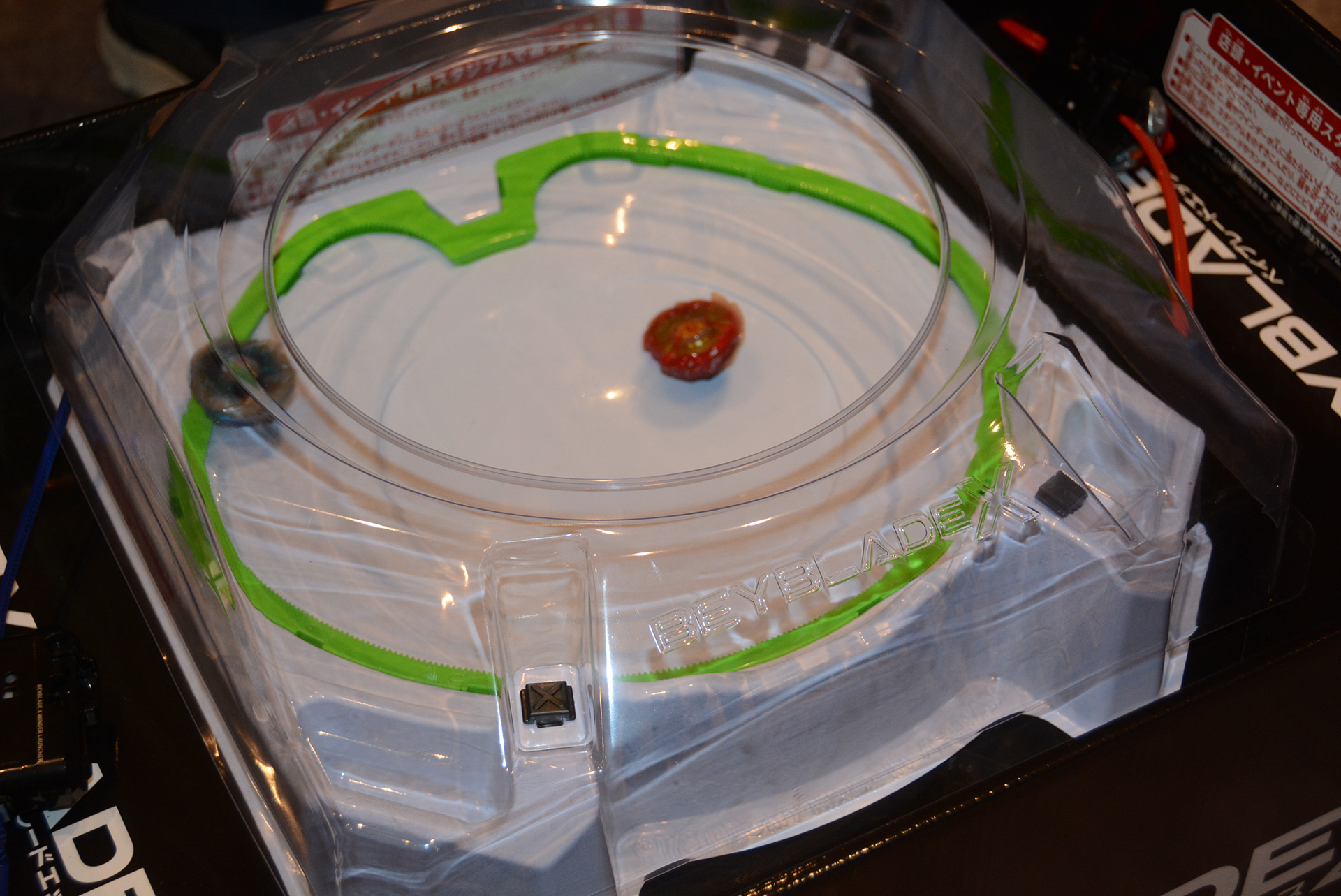 入場チケットでたっぷり対戦が楽しめるのが、このバーの最大の魅力だろう