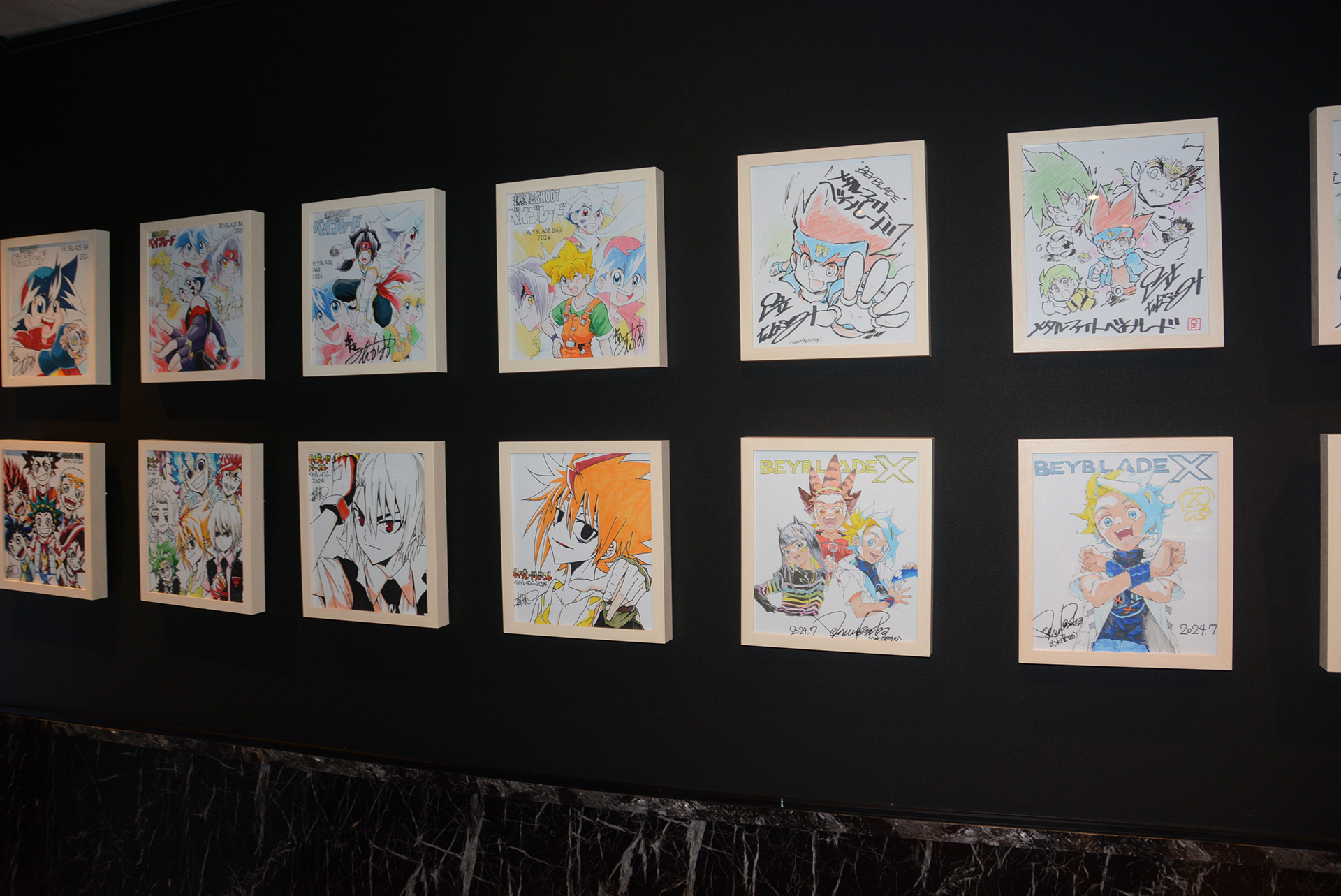 歴代漫画家先生描きおろしサイン展示