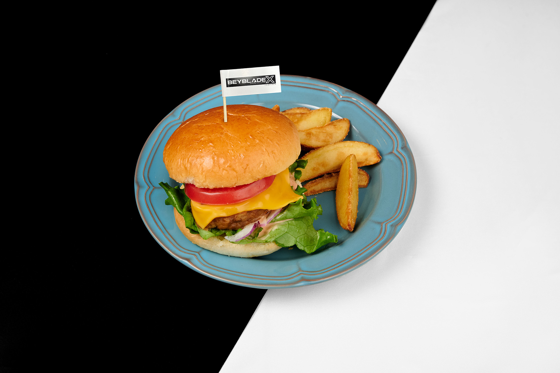 「BEYBLADE BAR スペシャルバーガー」は1,800円