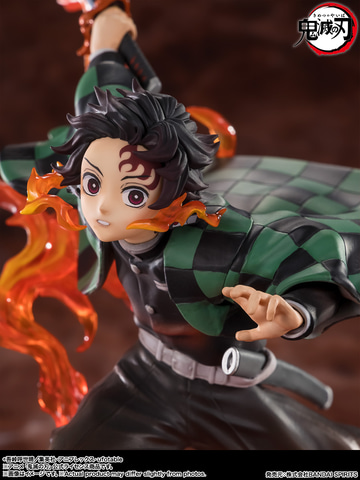 BANDAI - (新品未開封)炭治郎フィギュアまとめ売り 001_l.jpg