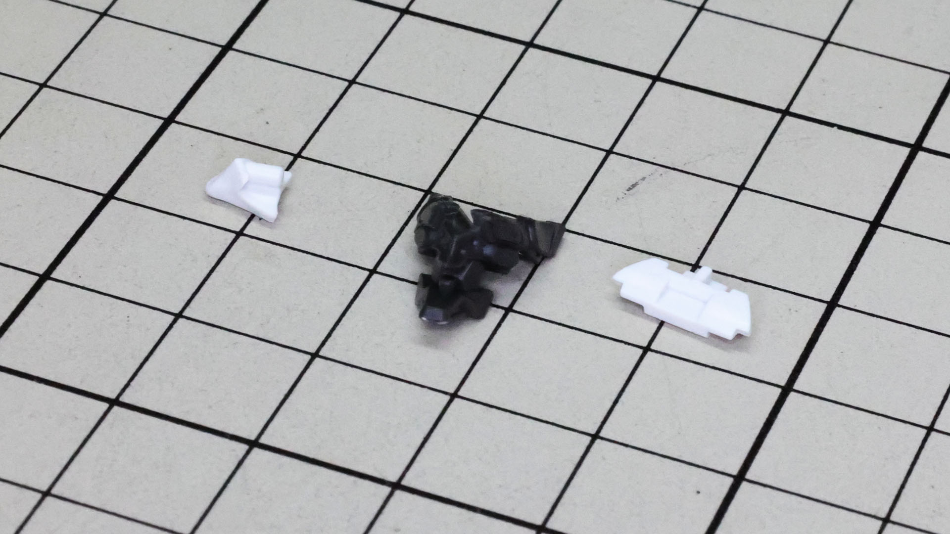通常状態の頭部を組んでいきます
